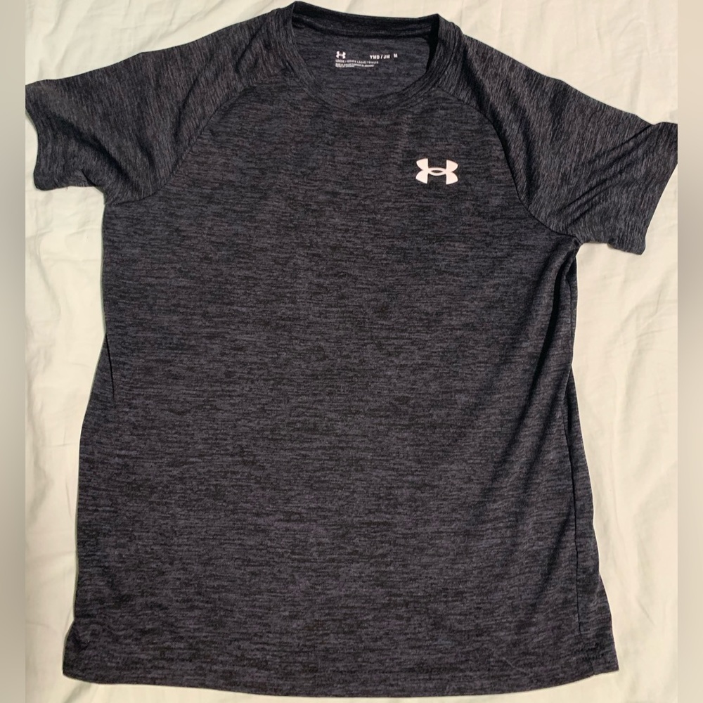 Boys Under Armour gray heather loose fit shirt size youth medium YMD